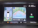 【アラウンドビューモニター】専用のカメラにより、上から見下ろしたような視点で360度クルマの周囲を確認することができます☆死角部分も確認しやすく、狭い場所での切り返しや駐車もスムーズに行えます。