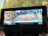 【パノラミックビューモニター】専用のカメラにより、上から見下ろしたような視点で360度クルマの周囲を確認することができます☆死角部分も確認しやすく、狭い場所での切り返しや駐車もスムーズに行えます。