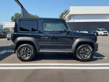 コンパクトなボディでどの年代の方にも乗りやすいお車になっております☆