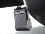 ◆ドライブレコーダー◆映像・音声などを記録する自動車用の装置です。 もしもの事故の際の記録はもちろん、旅行の際の思い出としてドライブの映像を楽しむことができます。