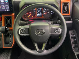 【純正革巻きステアリング】上質な革を使用することで、手にしっかり馴染みとても運転しやすいハンドルです♪