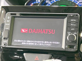 【純正ナビ】人気の純正ナビを装備しております。ナビの使いやすさはもちろん、オーディオ機能も充実!キャンプや旅行はもちろん、通勤や買い物など普段のドライブも楽しくなるはず♪