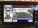バックも安心のバックカメラ付いています。バックカメラがあると、いつでも安全にバックできますね。死角も減ります。