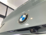 バックカメラが付いておりますので楽に駐車ができますよ。