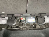 ラゲッジルーム下には車載工具を収納。