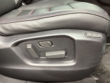 シートメモリー機能を備える10WAYパワーシートを装備!体格や好みに応じたポジションをスムーズに調整できます。