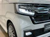 【LEDヘッドライト】ディスチャージヘッドライト(HID)と同等の明るさで、夜道や雨天走行が明るく視界良好!! フォグライトも装備で、安心感さらにUPです♪安心ドライブを楽しんで下さい♪