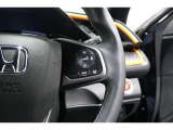 Hondaセンシングの機能のひとつ、アダプティブクルーズコントロール付!アクセルから足を離しても設定したスピードと前車との車間を保ち走行してくれます!車線維持もアシスト☆高速道路で疲労軽減ですね☆