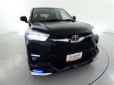 【LEDヘッドランプ】・・・消費電力の少ないLEDヘッドランプ。点灯してすぐに最大光量を発揮するのでトンネルなど周囲が急に暗くなった場合でも安心。