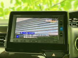 停車中にテレビや映像を楽しめる機能が備わっています。長距離移動や休憩時間のお供に最適です。快適な時間を過ごせます。