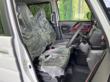 運転席シート廻りは使用感も少なく、良好な状態となっています。丁寧に使われていたことがよくわかりますね。