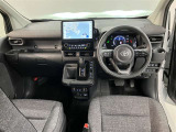 弊社の商品車両は横浜本牧にあります本部で隅々までチェックを行い、トヨタの厳しい商品基準をクリアした厳選した車両を展示しています。