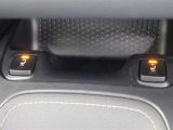 寒い時期でも快適なドライブをサポートするシートヒーターが装備されています。