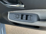 運転席のパワーウインドウ等操作部