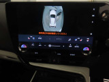 純正ナビ付です。もちろん車両後方を表示するバックガイドモニターが付いていて車庫入れ安心!