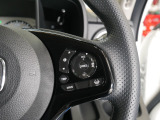【ACC〈アダプティブ・クルーズ・コントロール〉】予め設定した車速内でクルマが自動的に加減速。前走車との適切な車間距離を維持しながら追従走行しドライバーの運転負荷を軽減します。