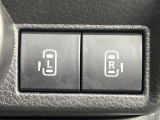 【両側パワースライドドア】スマートキーや運転席のスイッチで後席両側スライドドアの開閉が可能♪電動だから力を入れてドアを開ける必要が無く、小さなお子様でも簡単に開け閉めでき快適です♪