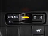 ◆ETC2.0装着◆進化したドライブ体験。料金収受システムだけだったETCが生まれ変わって、高速道路を賢く使うETC2.0に進化しました。多彩な情報サービスが便利で快適なドライブ体験を提供します。