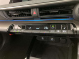 オートエアコンは温度を設定するだけで、自動で風量などを設定してくれます。運転しながら操作も必要ないので、安全性も向上します。