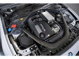 3.0L 直列6気筒DOHCツインターボ、410ps/56.1kgm、全長&times;全幅&times;全高mm 4475&times;1870&times;1410mm、車両重量 1610kg