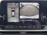 アラウンドビュ-モニタ-はクルマの真上から見ているかのような映像によって、周囲の状況を知ることで、駐車を容易に行うための支援技術です。