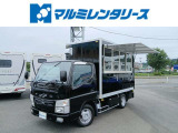 外部電源100V コンセント4カ所 2槽シンク 冷蔵庫 アイスストッカー 電動給水ポンプ 換気扇 ステンレス作業台 つり棚 室内LEDスポットライト