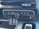 【 オートエアコン 】車内温度を感知して自動で温度調整をしてくれるのでいつでも快適な車内空間を創り上げます!//