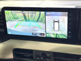 【アラウンドビューモニター】専用のカメラにより、上から見下ろしたような視点で360度クルマの周囲を確認することができます☆死角部分も確認しやすく、狭い場所での切り返しや駐車もスムーズに行えます。