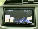 停車中にテレビや映像を楽しめる機能が搭載されています。長距離移動の休憩時間に最適です。(走行中の視聴はご遠慮ください。)。