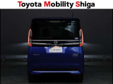 リヤのコンビネーションランプは後続車からも確認しやすいデザインです。