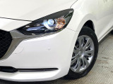 【LEDヘッドライト】悪天候や夜間走行時も良好な視界を確保し安心して運転できる高輝度LEDヘッドライトを装備!点灯速度が早く、消費電力も抑えられています。