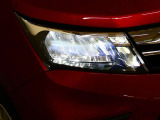 LEDヘッドライトです。デザイン性がよくとても明るいので、夜間の走行や悪天候でも安心です。しかも長寿命!