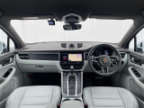 マカン  GTS 4WD 本革シート