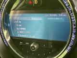 お気に入りの音楽やラジオをクリアな音質で。ドライブ中のエンターテイメントを充実させ、快適な空間を演出します。長距離移動も楽しくなりますね。