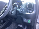 運転席から操作しやすい各種スイッチ