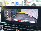 【パノラミックビューモニター】専用のカメラにより、上から見下ろしたような視点で360度クルマの周囲を確認することができます☆死角部分も確認しやすく、狭い場所での切り返しや駐車もスムーズに行えます。