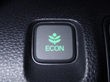エンジン、エアコンなどを制御し低燃費な『ECONモード』に、また走りを楽しみたいとき、空調など快適性を重視したいときにはスイッチOFFで通常モードに切り替えができます!