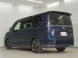 当社では、お客様に安心してお車をお選びいただくため、ご購入前に現車のご確認をお願いしております。