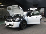 月々のお支払いを抑えやすい残価設定ローンもご用意。無理のないプランでBMW・MINIをご購入いただけます。