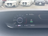 店舗にて現車の確認もいただけますので、お電話で在庫のご確認の上是非ご来店くださいませ。