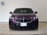 【キドニーグリル】BMWは約90年もの間、ほぼ全ての車両にひと目でBMWだと分かるこの特徴的なフロントグリルが備えられ、デザイン・アイコンとして親しまれてきました。