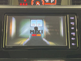 停車中には、テレビや動画コンテンツをお楽しみいただけます。長距離移動の休憩時などに、リラックスした時間を提供します。快適なドライブをサポートします。