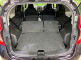 普段のお買い物や通勤、送迎等に十分な荷室スペースを確保しております。セカンドシートを倒すと、大きな荷物の積載も可能です♪