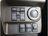 電動スライドドア!スライドドアが電動開閉するので、狭い駐車スペースなどでの乗り降りに便利です^^