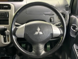 【純正革巻きステアリング】上質な革を使用することで、手にしっかり馴染みとても運転しやすいハンドルです♪