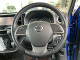 握りやすいステアリングで、快適な運転操作をサポートします。操作性も高く、スムーズなハンドリングを実現します。運転の楽しさを追求できます。