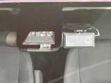 【トヨタセーフティセンス】走行中に前方の車両等を認識し、衝突しそうな時は警報とブレーキで衝突回避と被害軽減をアシスト。より安全にドライブをお楽しみいただけます。