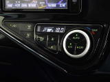 車内を快適に、オートエアコンを装備しています。