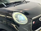 品質へのこだわり!専門のカークリーニング業者さんに依頼をして徹底的に内装・外装をキレイにしてもらっております。外装は磨きもしてもらっていますのでピカピカですね☆