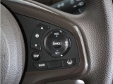 ◆アダプティブクルーズコントロール◆予め設定した車速内でクルマが自動的に加減速。前走車との適切な車間距離を維持しながら追従走行します。【LKAS】車線維持支援システムでステアリング操作を支援。